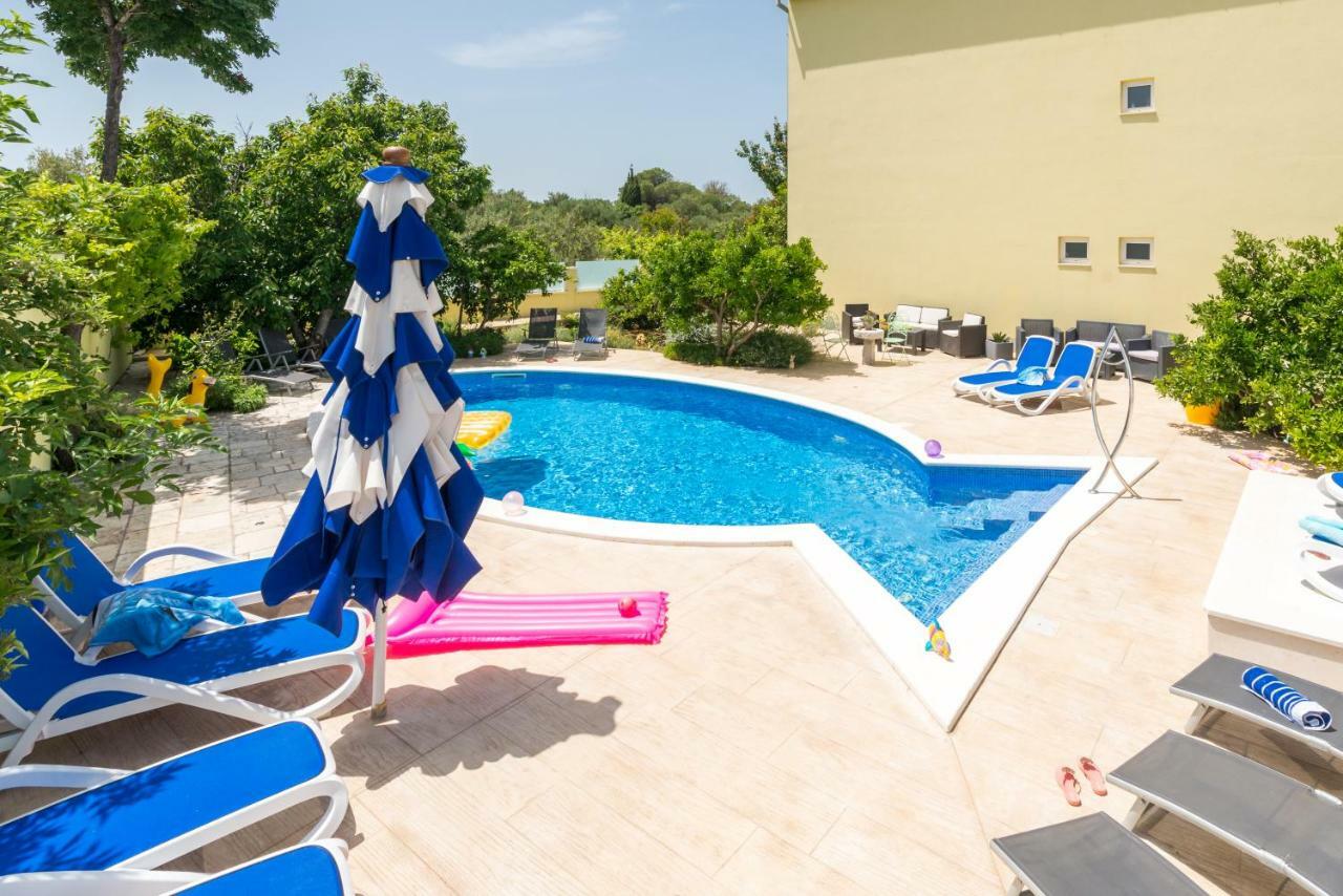 Apartments Petra Trogir Exterior foto